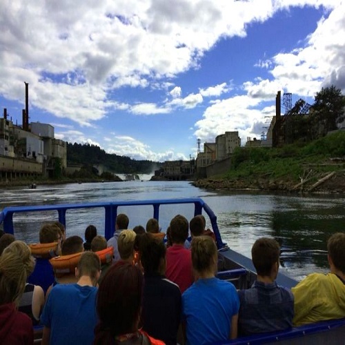 sightseeing river